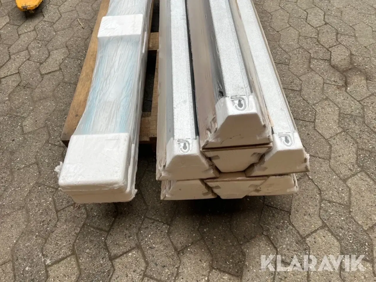 Billede 5 - Lysarmatur Glamox – 8 styk