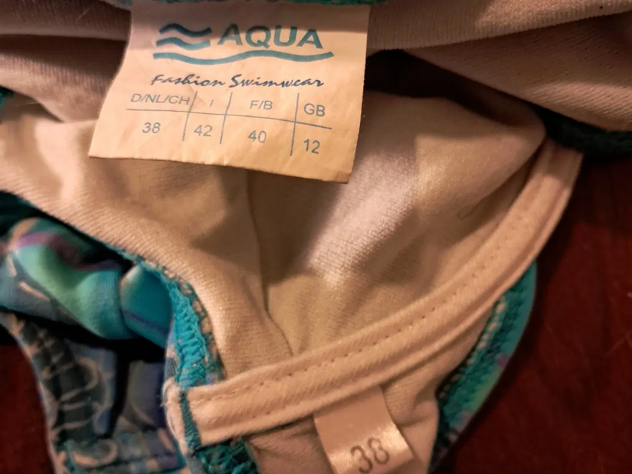 Billede 5 - AQUA str. 38 bikinisæt