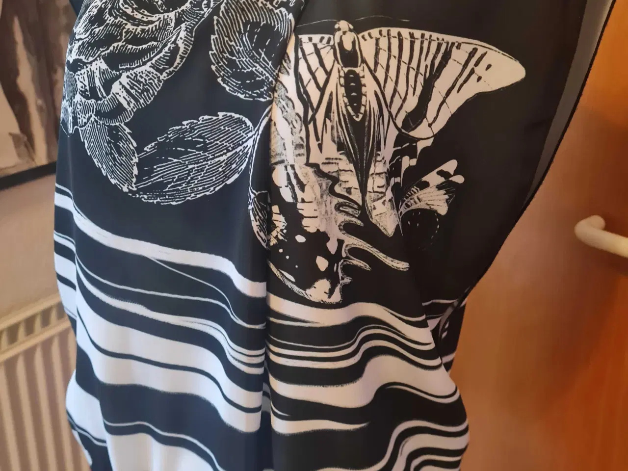 Billede 6 - Kjole str 42 fra Desigual