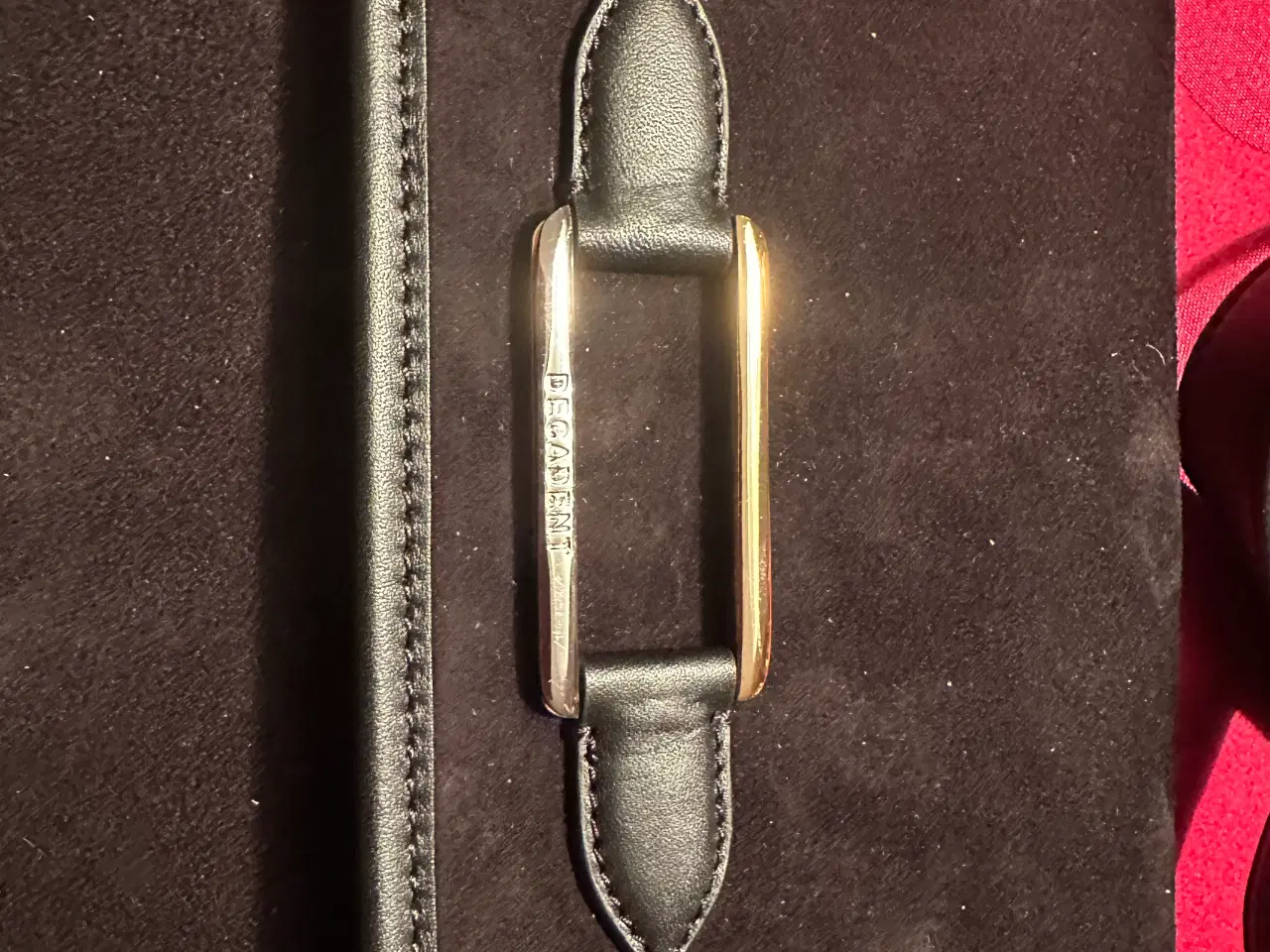 Billede 3 - Lækker Ruskind Clutch fra Decadent Copenhagen