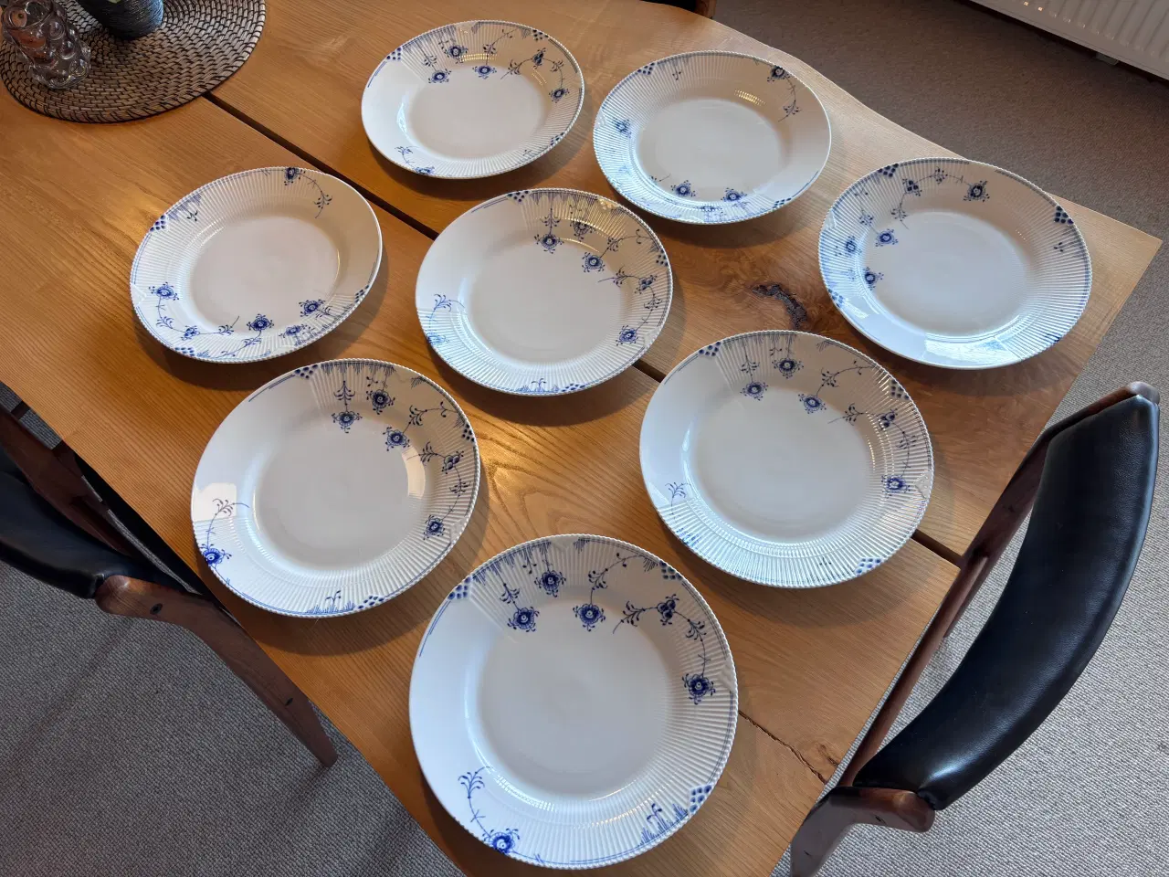 Billede 1 - Royal Copenhagen Blå Element 28 cm tallerkener