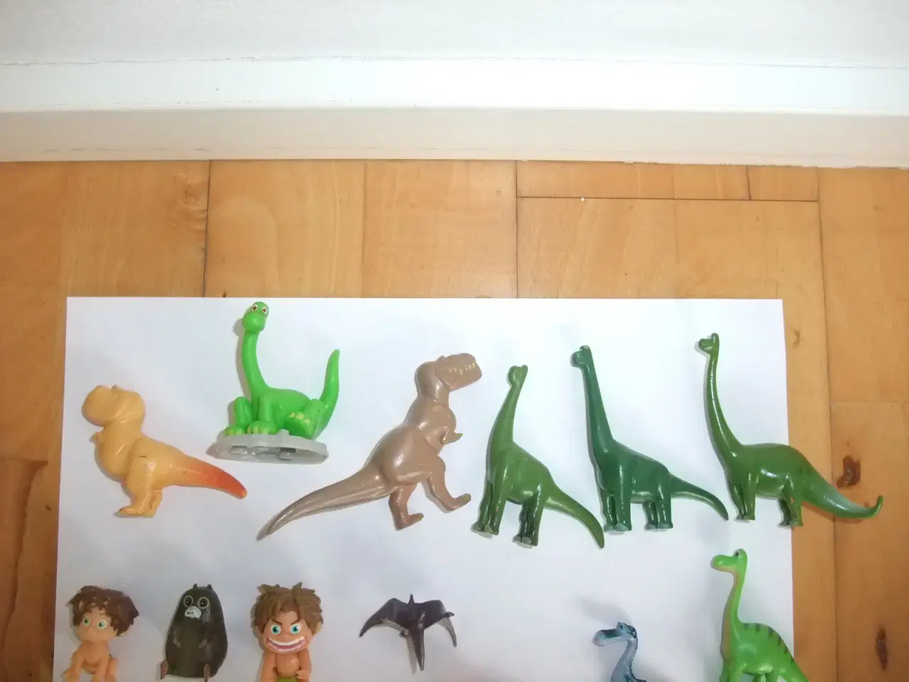 Billede 3 - Den Gode Dinosaur Figurer