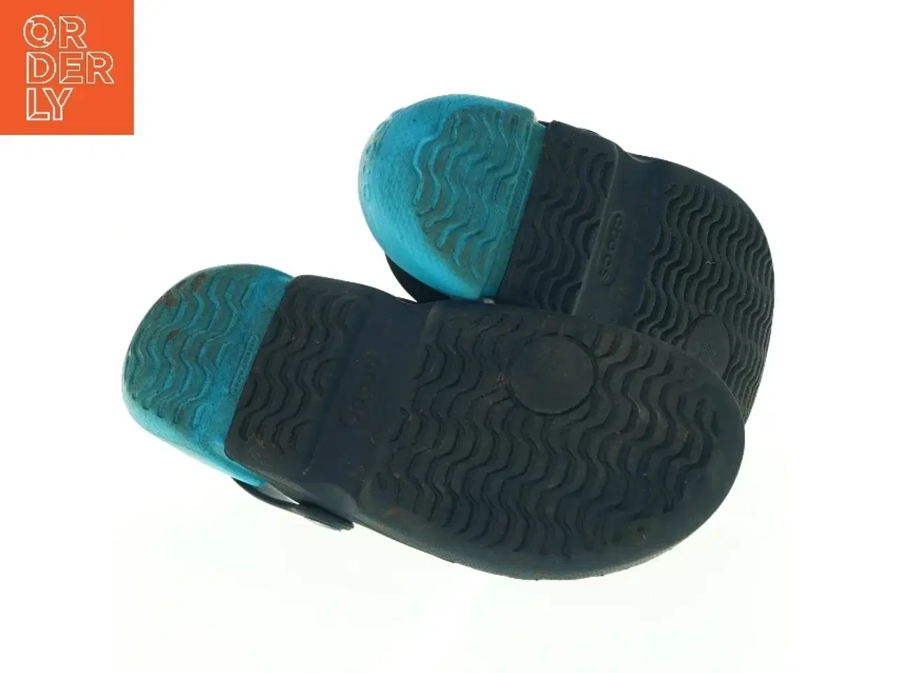 Billede 3 - Sorte og blå sko fra Crocs (str. Ukendt. 24,5 cm lang)