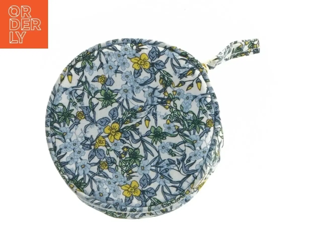 Billede 6 - Blomstret smykkepose fra Søstrene Grene (str. Ø 11 cm)
