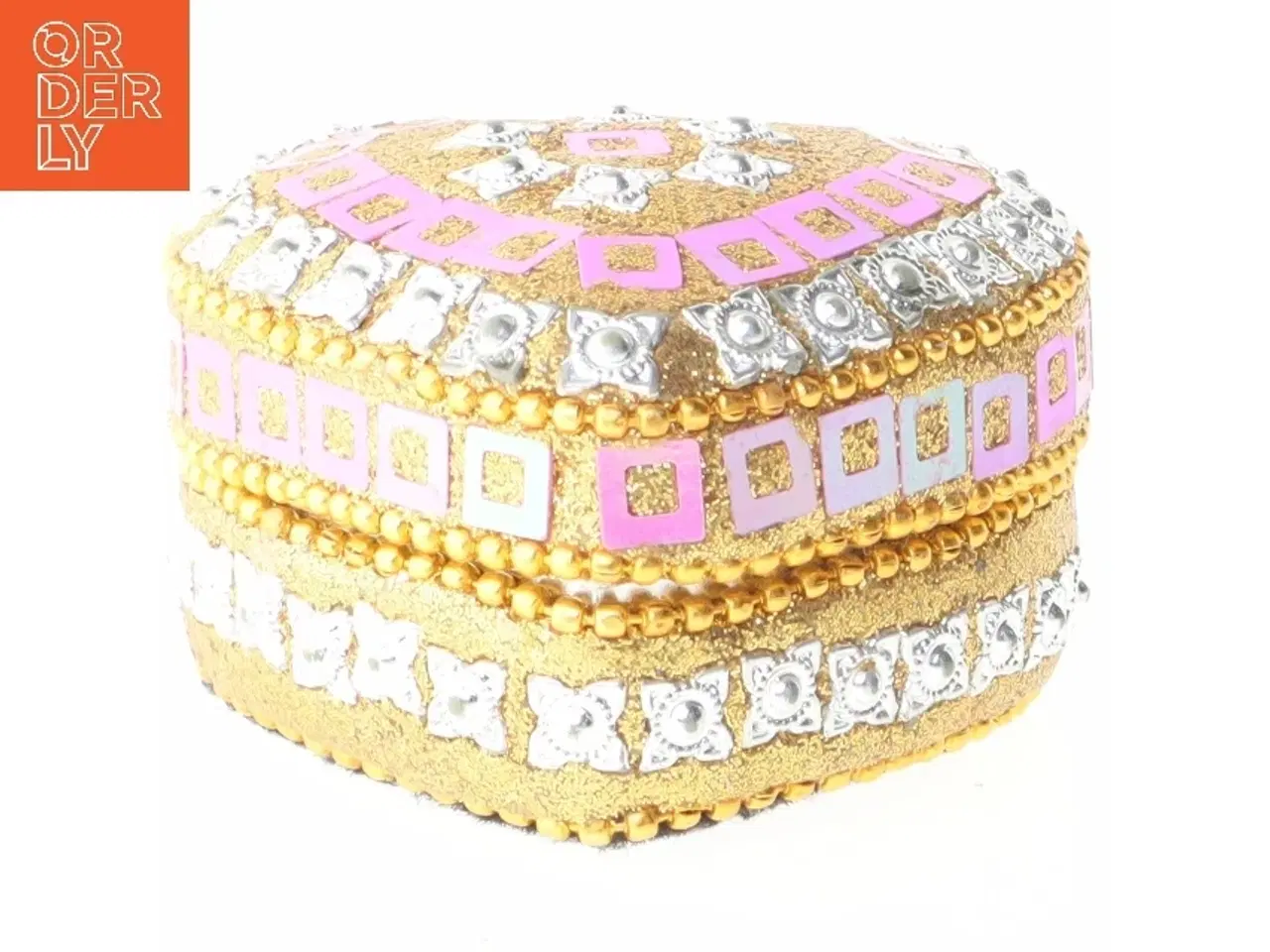 Billede 3 - Dekoreret hjerteformet skrin/æske (str. 6x5,5 cm)