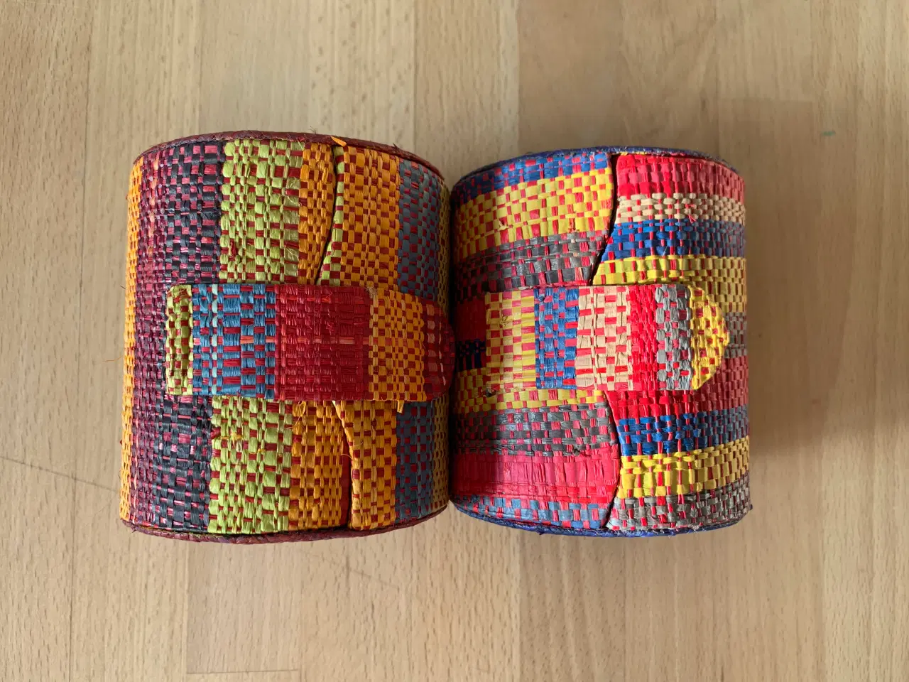 Billede 1 - 2 opbevaringscylindre eller smykkeskrin