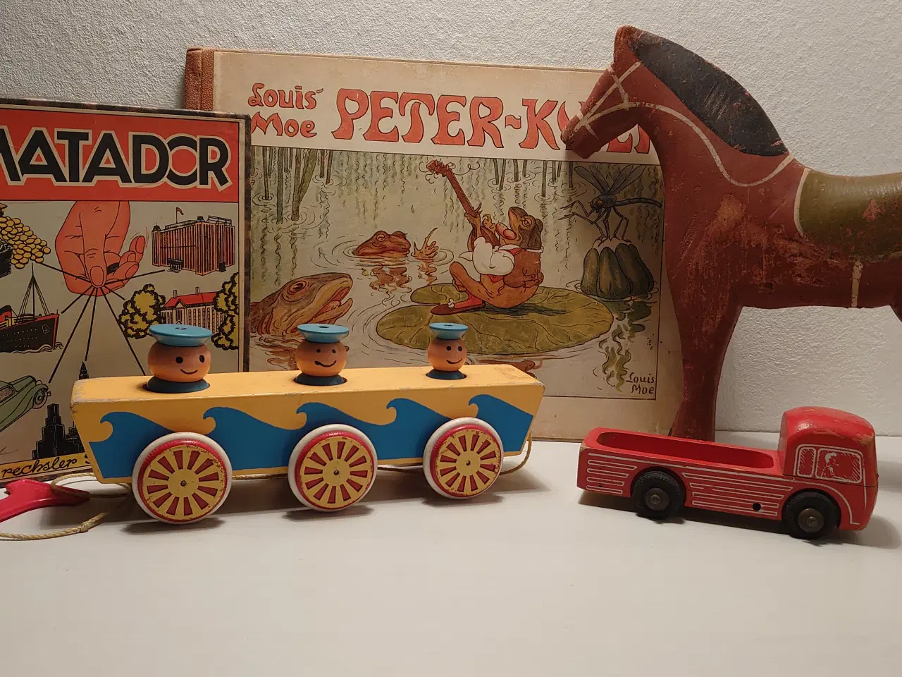 Billede 1 - Købes:Trælegetøj, børnebøger og spil fra før 1970.