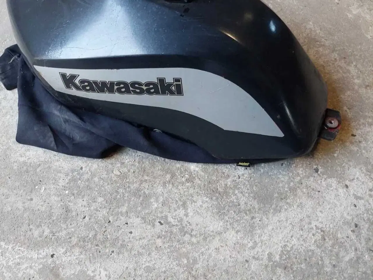 Billede 1 - Kawasaki GPZ1100 årg. 1983 Tank