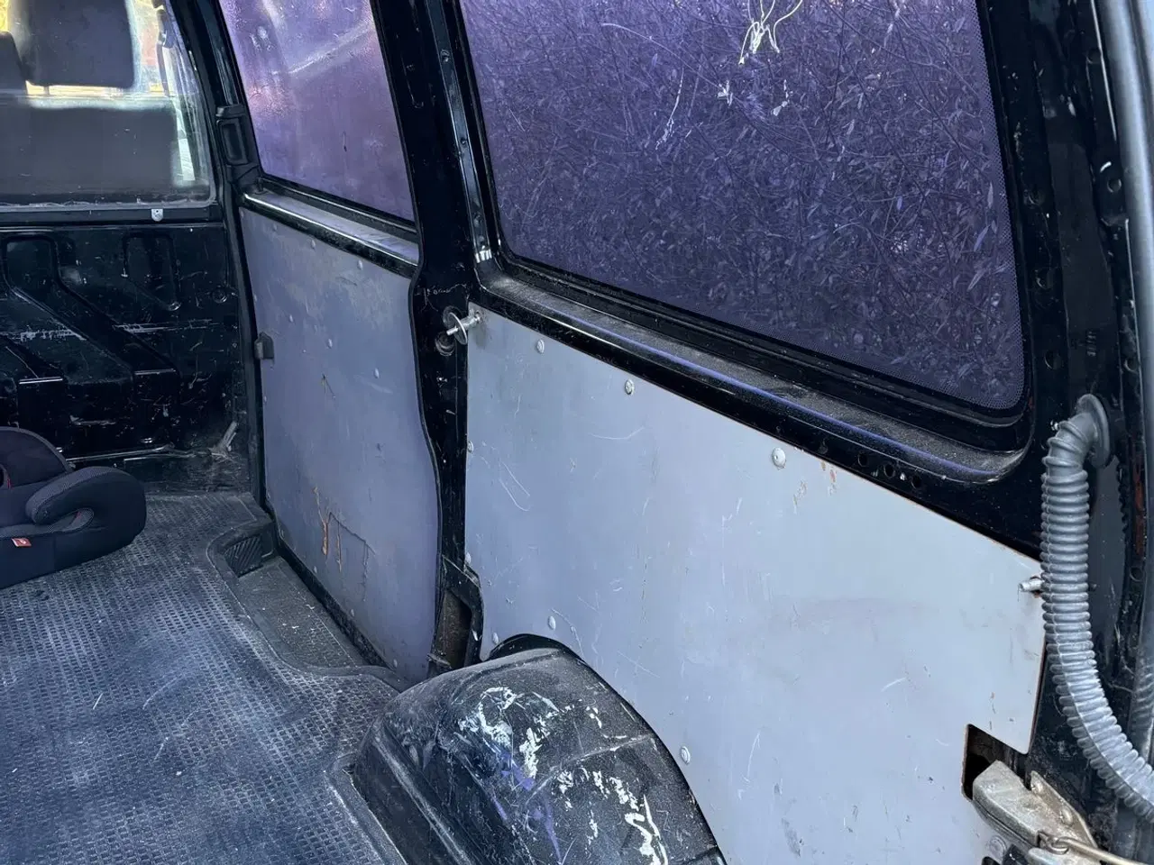 Billede 10 - VW Transporter 2,5 TDi Kassevogn