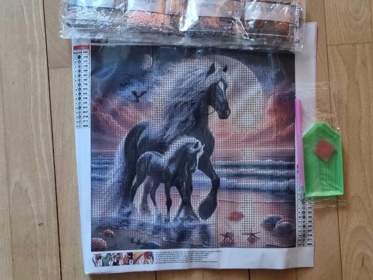 Billede 1 - Diamond painting 30x30