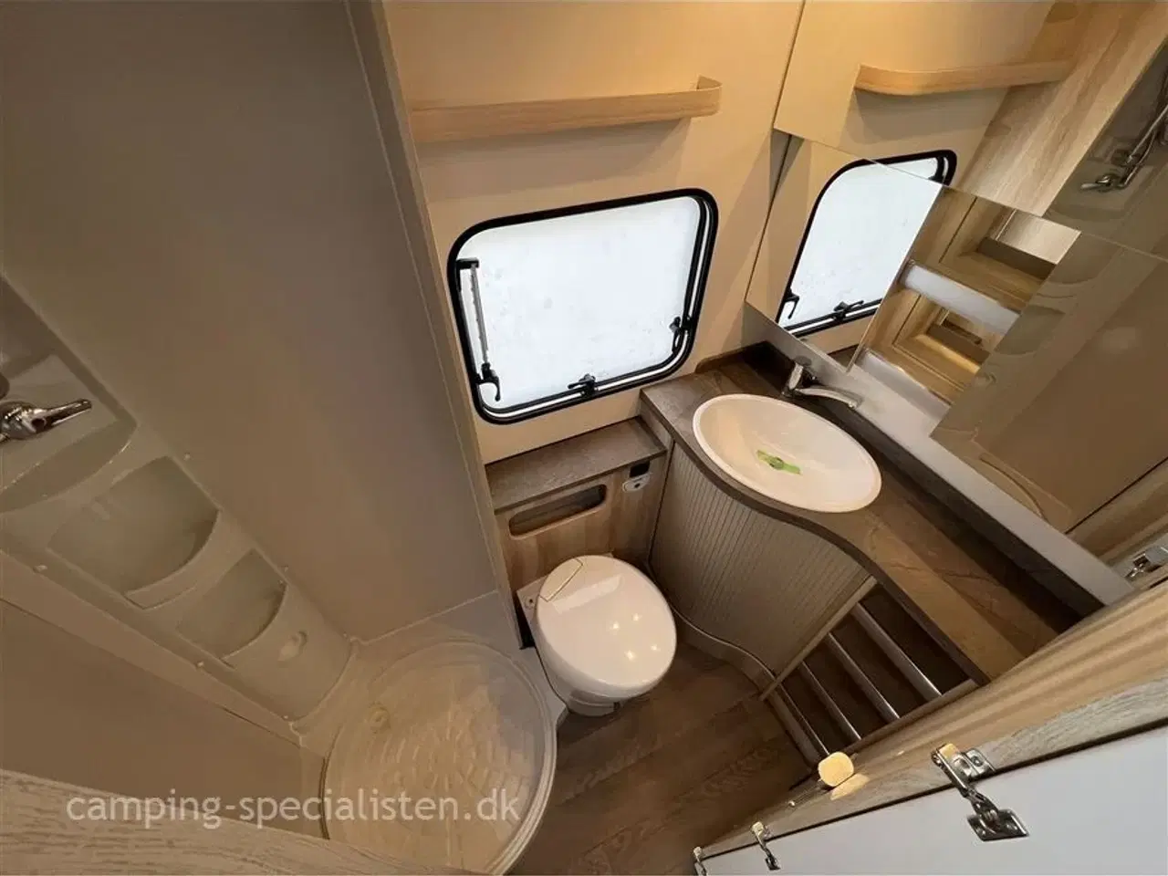 Billede 12 - 2026 - Hobby De Luxe 545 KMF   Hobby De lux 545 KMF med 3 køjer model 2026 - se den nu hos Camping-Specialisten.dk