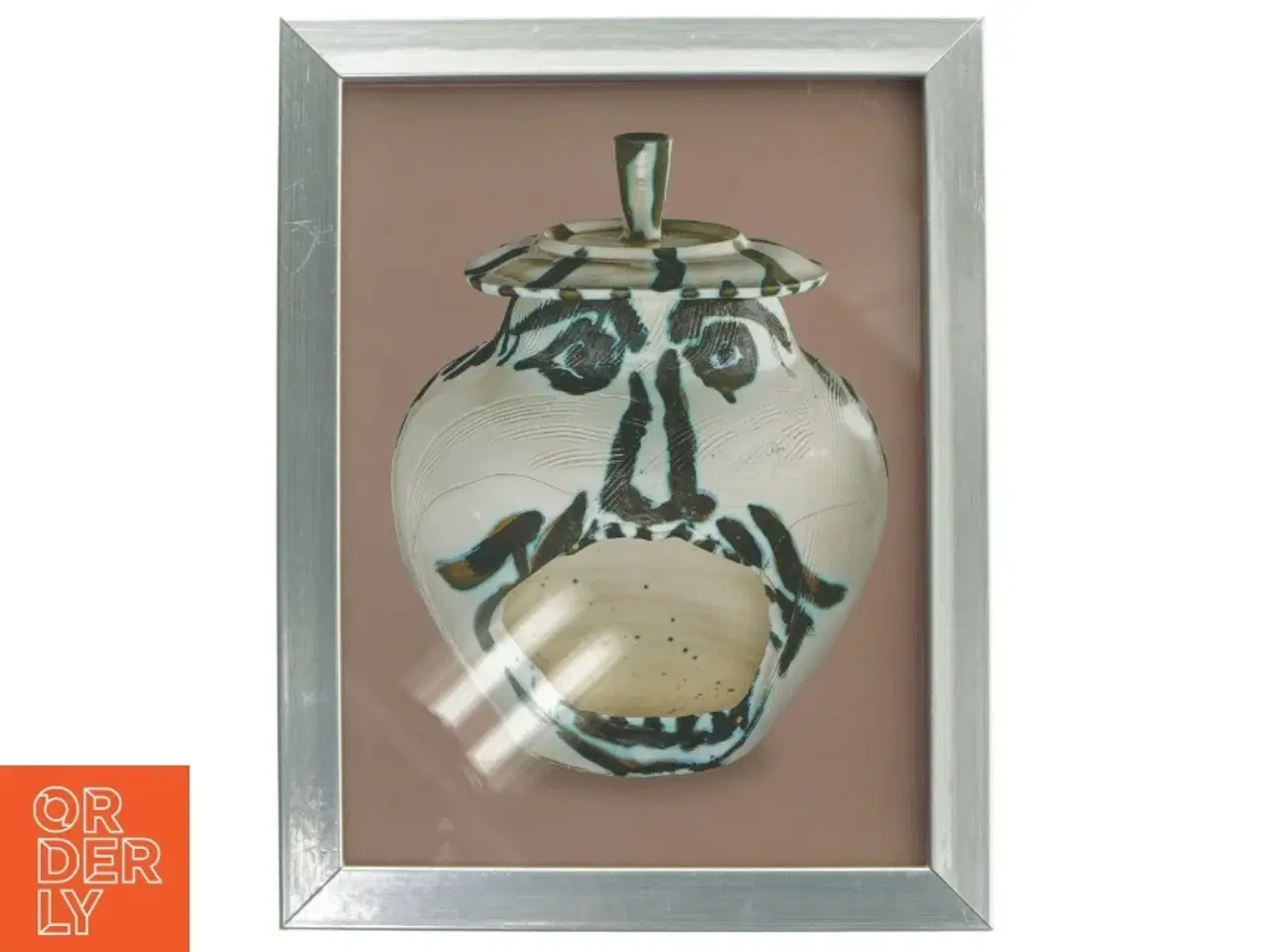 Billede 1 - Picasso ….Billede i sølvfarvet ramme (str. 26,5 x 20,5 cm)