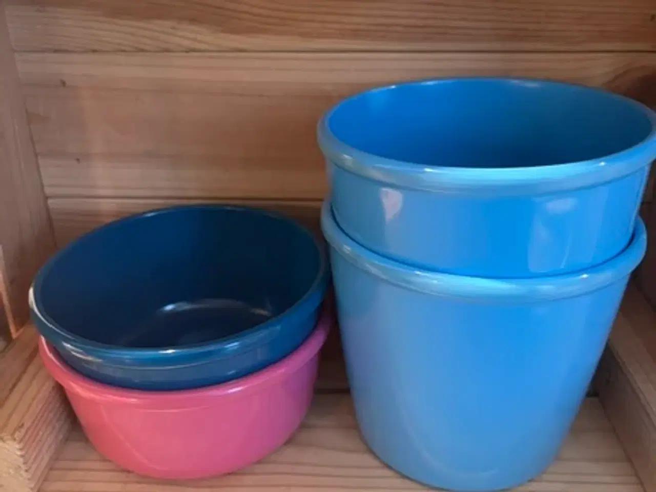 Billede 2 - Stort sæt børneservice i melamin - 14 dele inkl. k