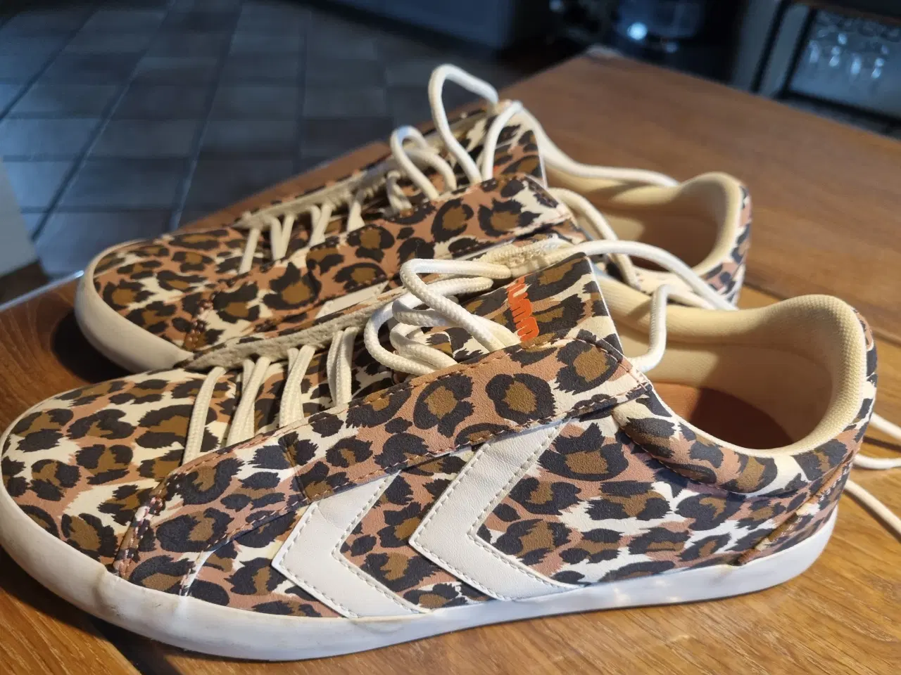 Billede 1 - Hummel leopard sneakers str.40 