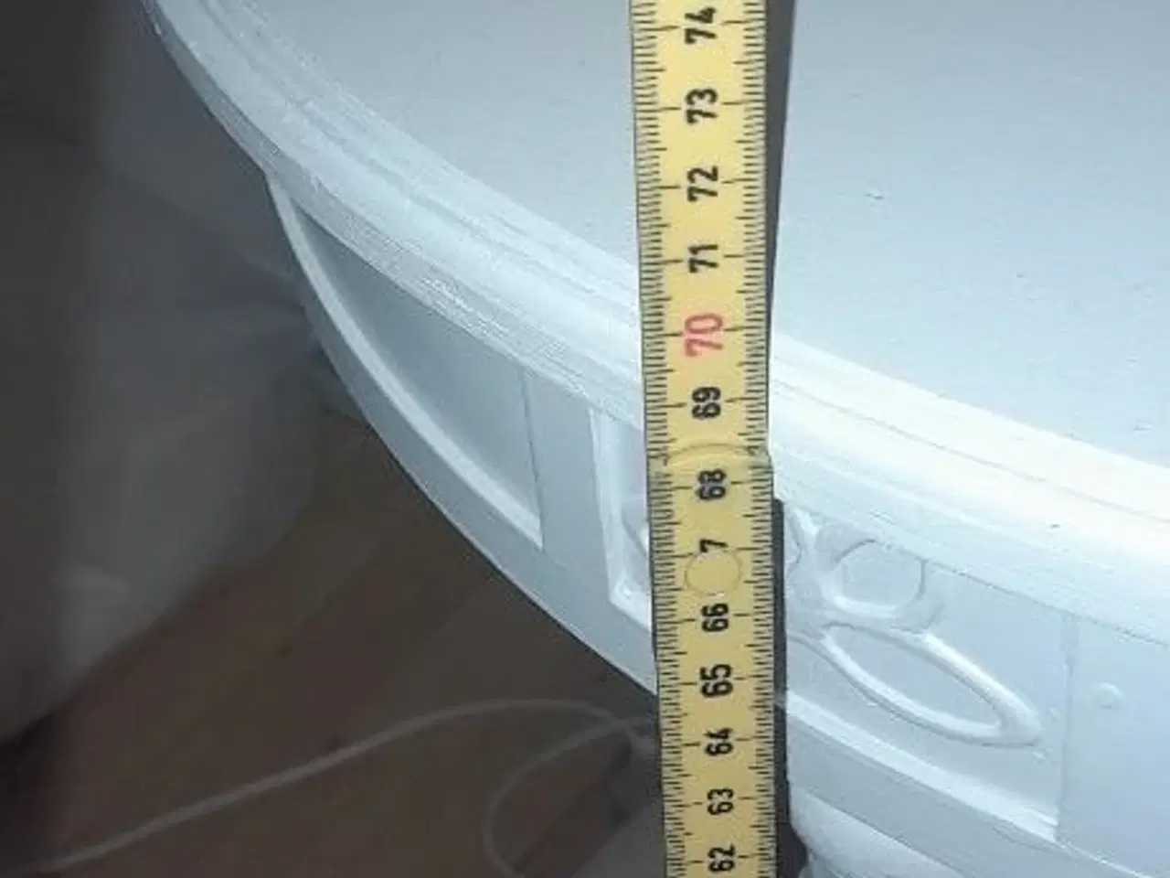 Billede 4 - Halvrundt bord med skammel