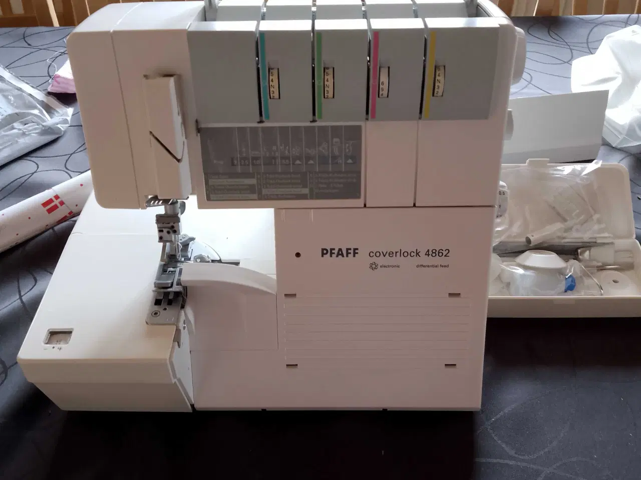 Billede 1 - Overlocker fra Pfaff 