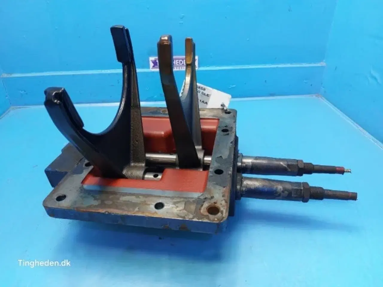 Billede 2 - New Holland 6640 Dæksel F2NN7211AA