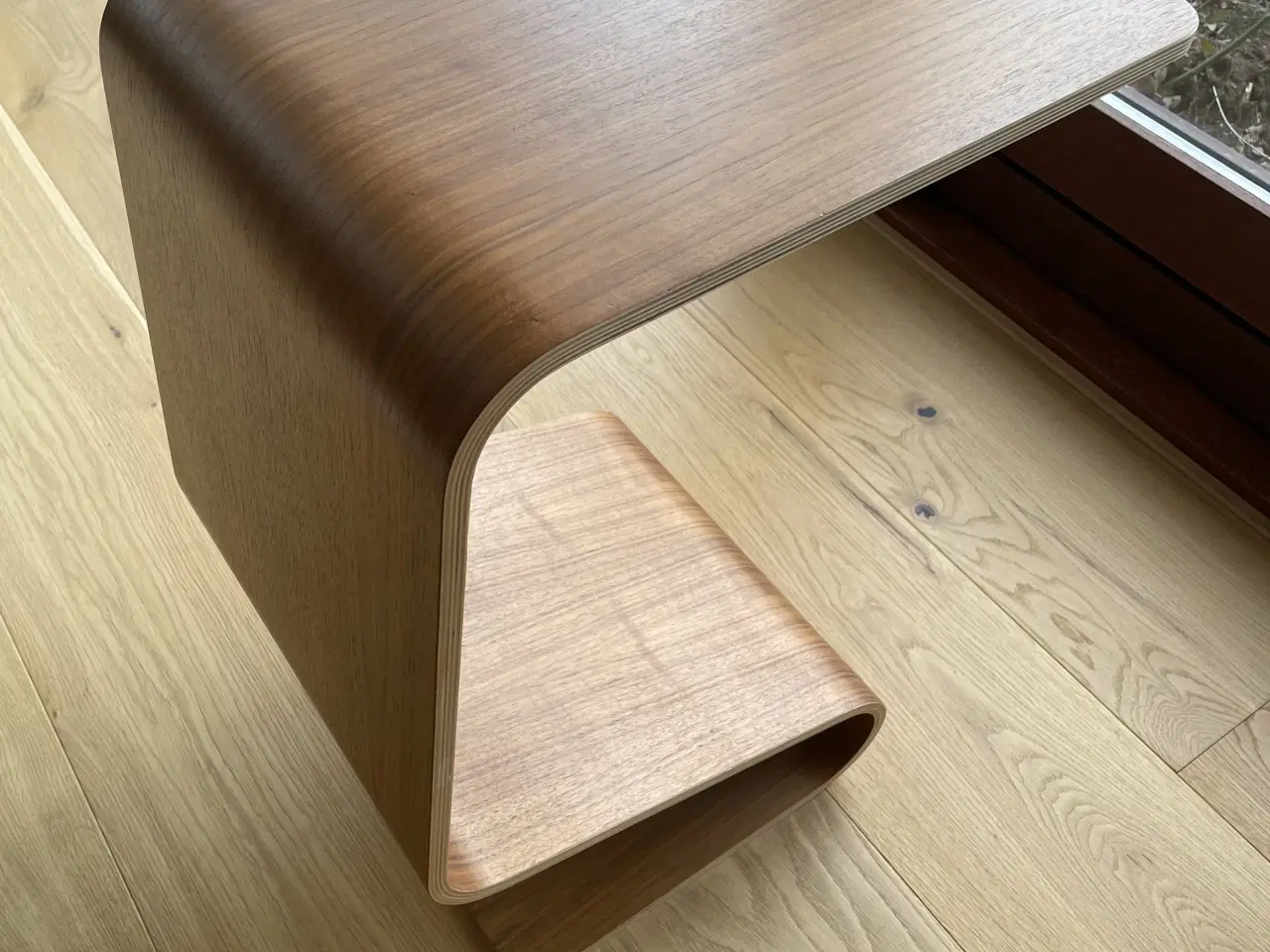 Billede 8 - Sidebord i valnød