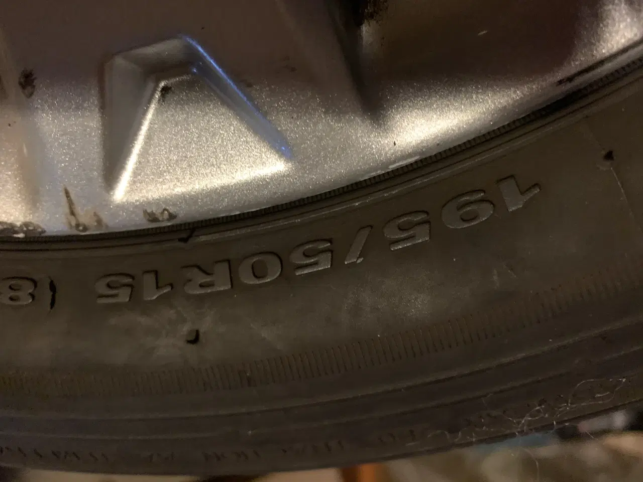 Billede 4 - Alufælge med sommerdæk