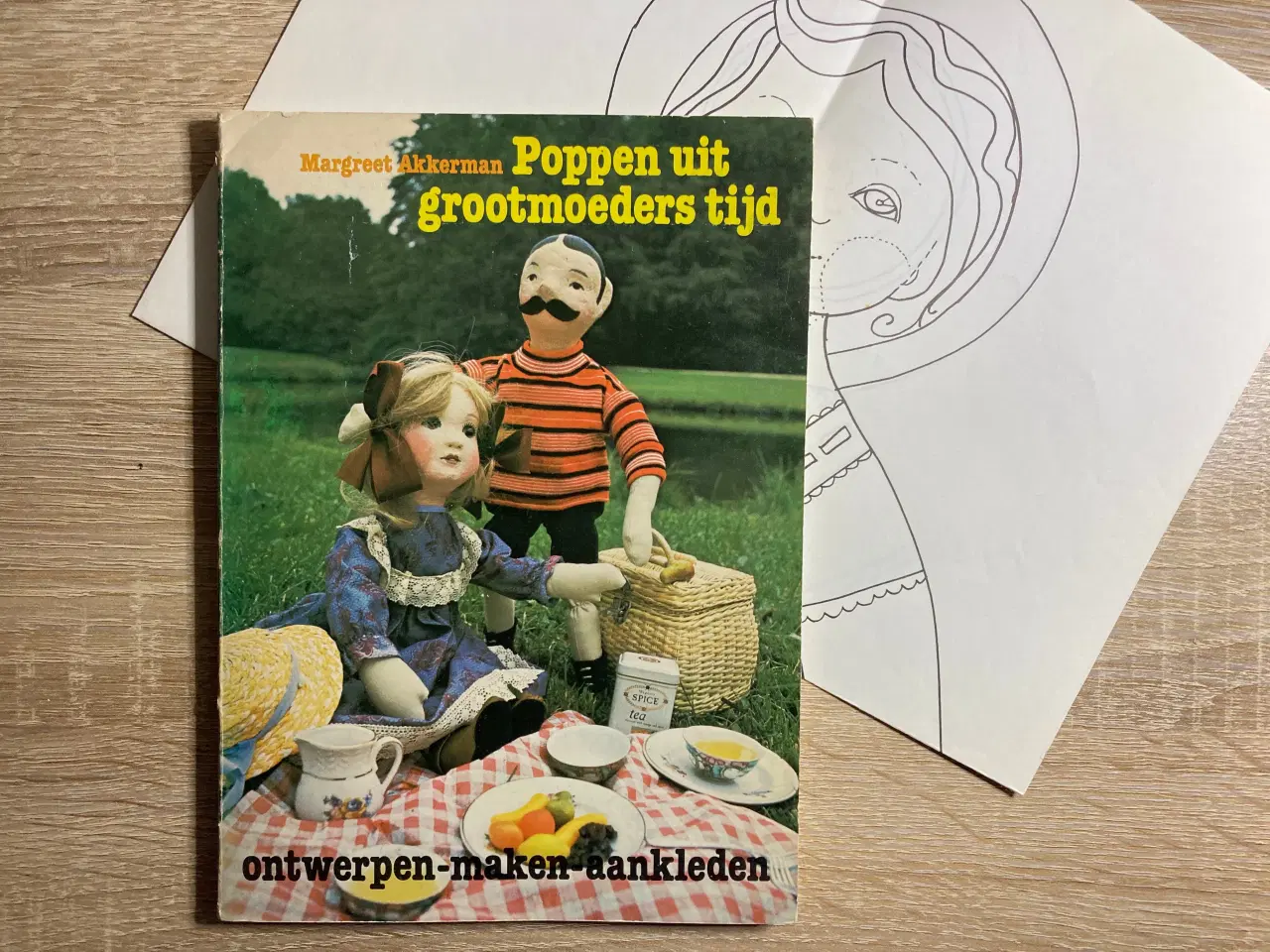 Billede 1 - Poppen uit grootmoeders tijd - Margreet Akkerman