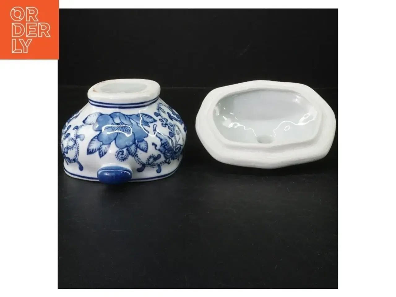 Billede 2 - Blå og hvid porcelænssuppekop med låg (str. 18 x 12 cm)