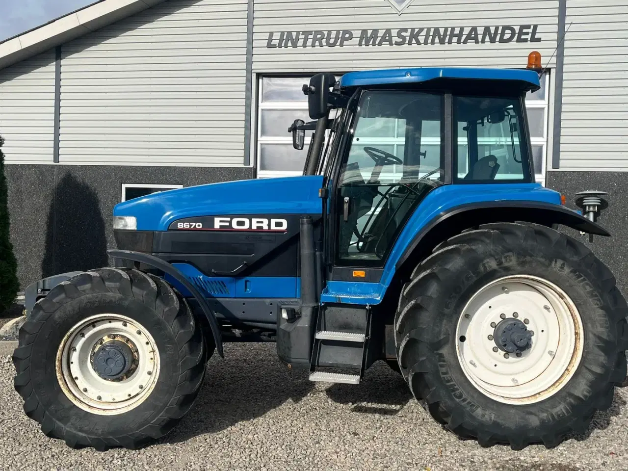 Billede 10 - New Holland 8670 Supersteer Samme ejer siden 2012, evt. med tvillinghjul