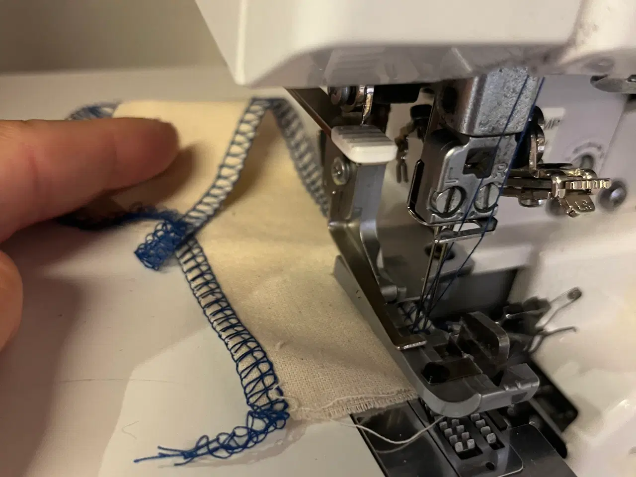 Billede 3 - Baby lock Imagine ( lufttrådning )