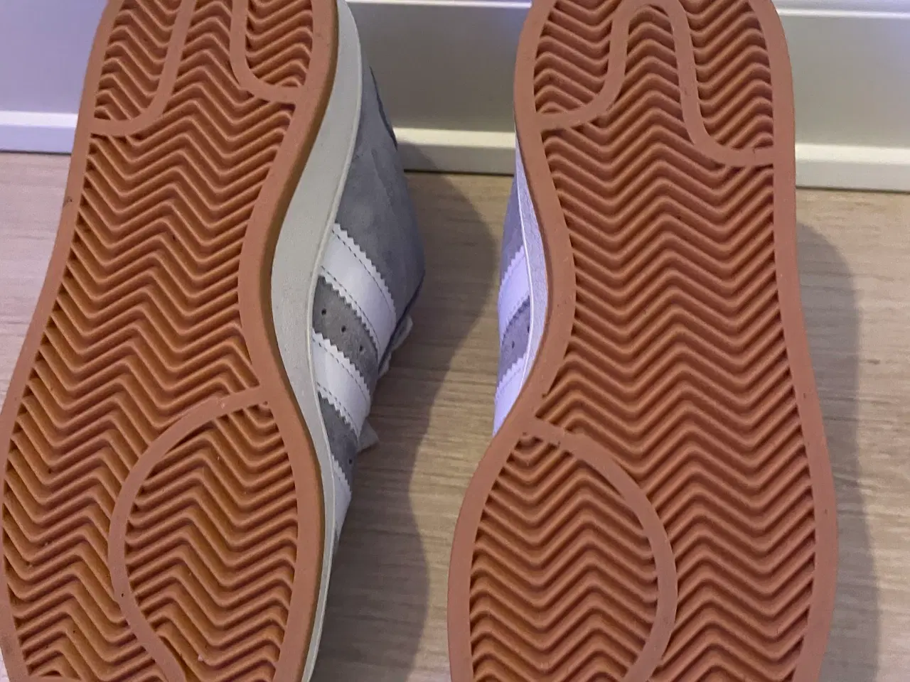 Billede 2 - Adidas Campus i str. 40