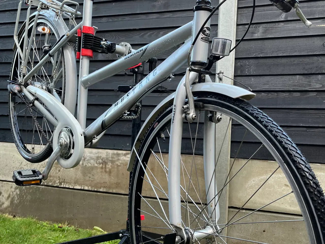 Billede 3 - Mustang cykel i grå 