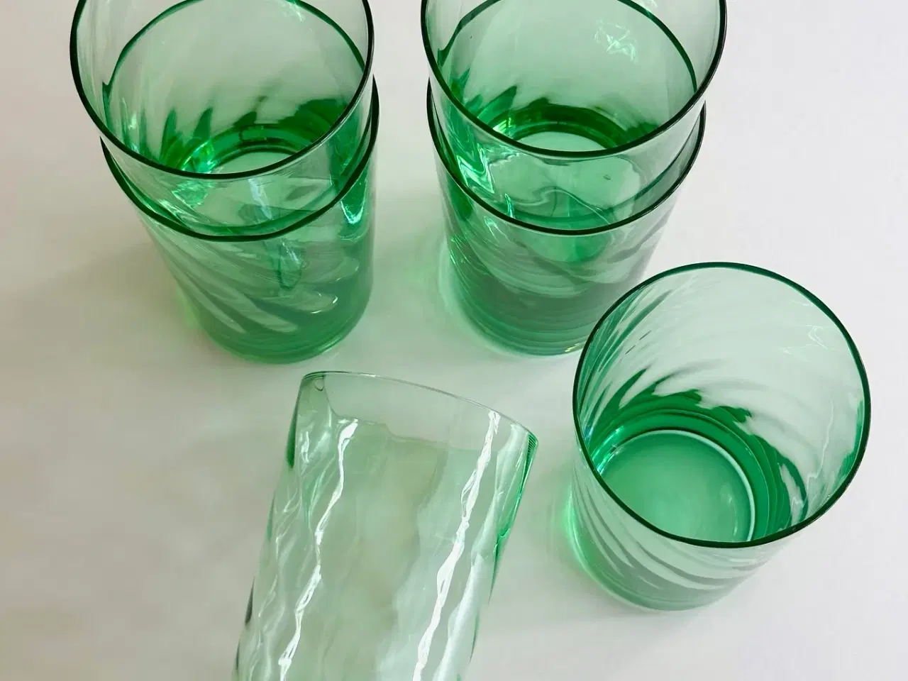 Billede 6 - Grønne drikkeglas m swirl, 6 stk samlet
