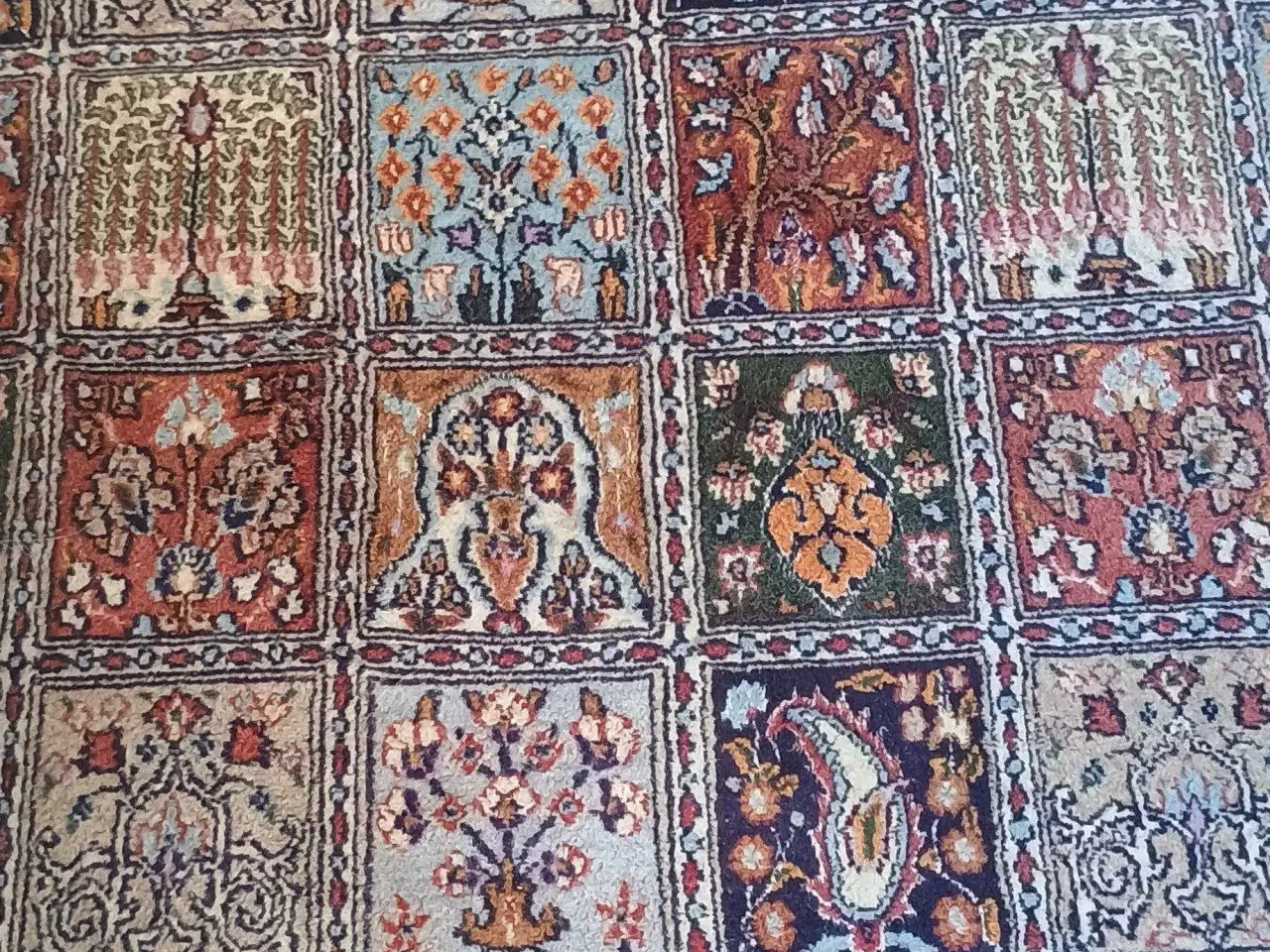 Billede 2 - Ægte Moud garden tæppe