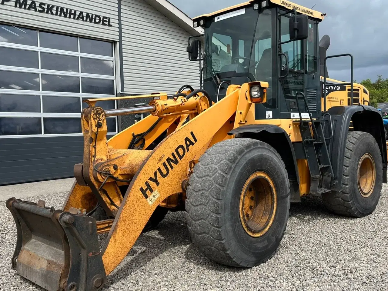 Billede 16 - Hyundai 757-9A XTD med lan-arm. En-ejeres maskine med Lock-UP.