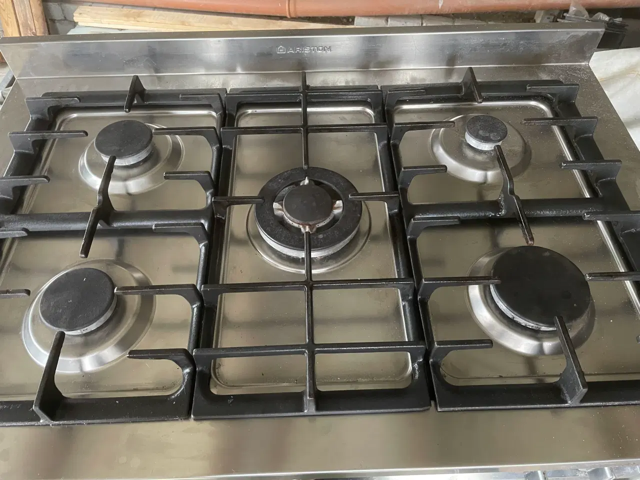 Billede 5 - Gaskomfur med 5 blus
