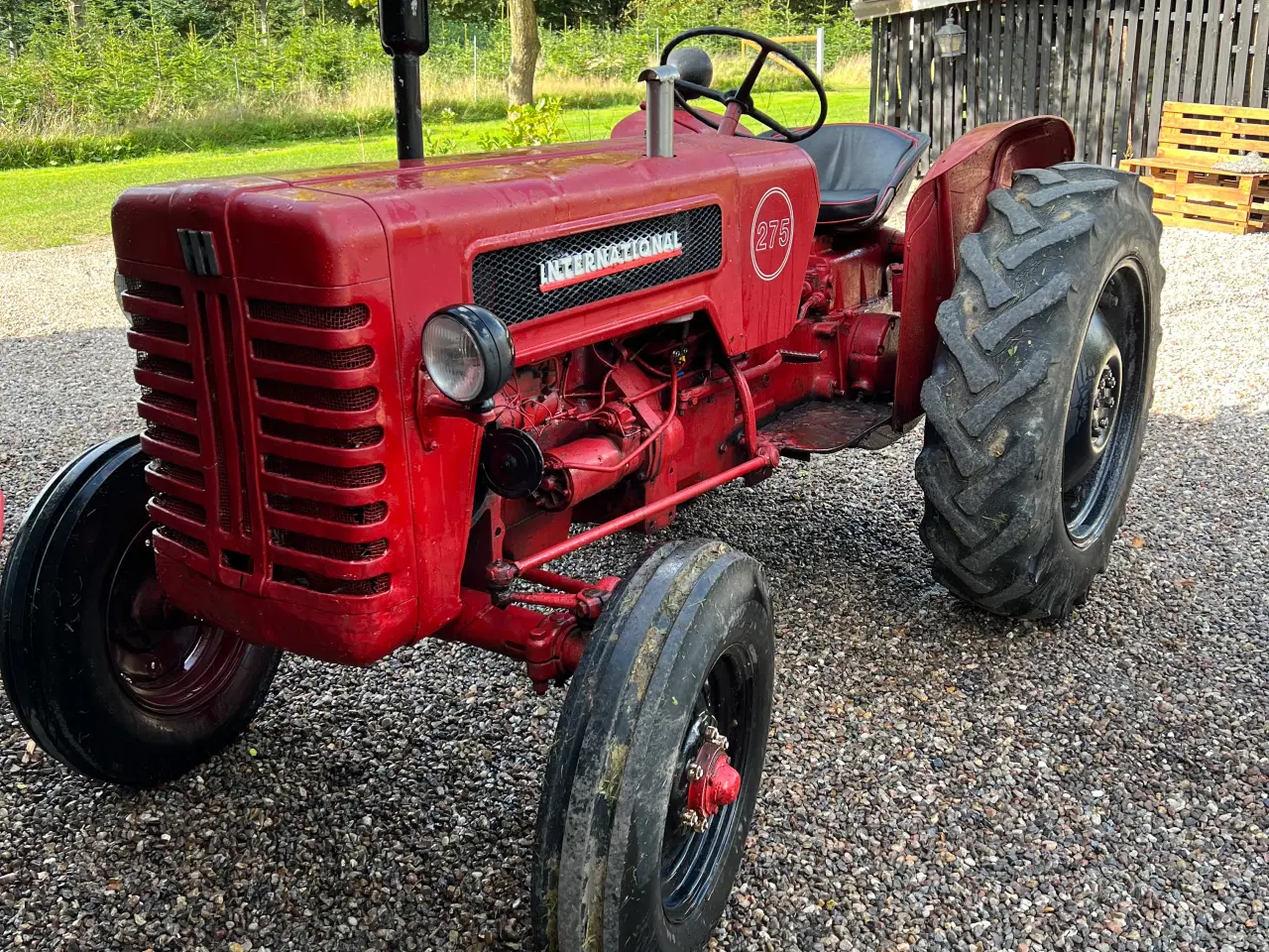 Billede 1 - IH 275 B traktor 