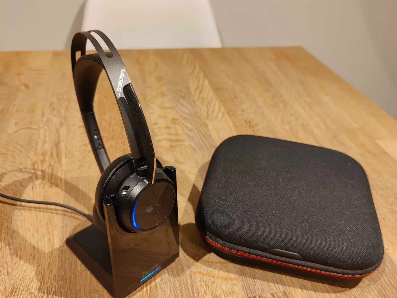 Billede 1 - Headset Poly Voyager Focus 2