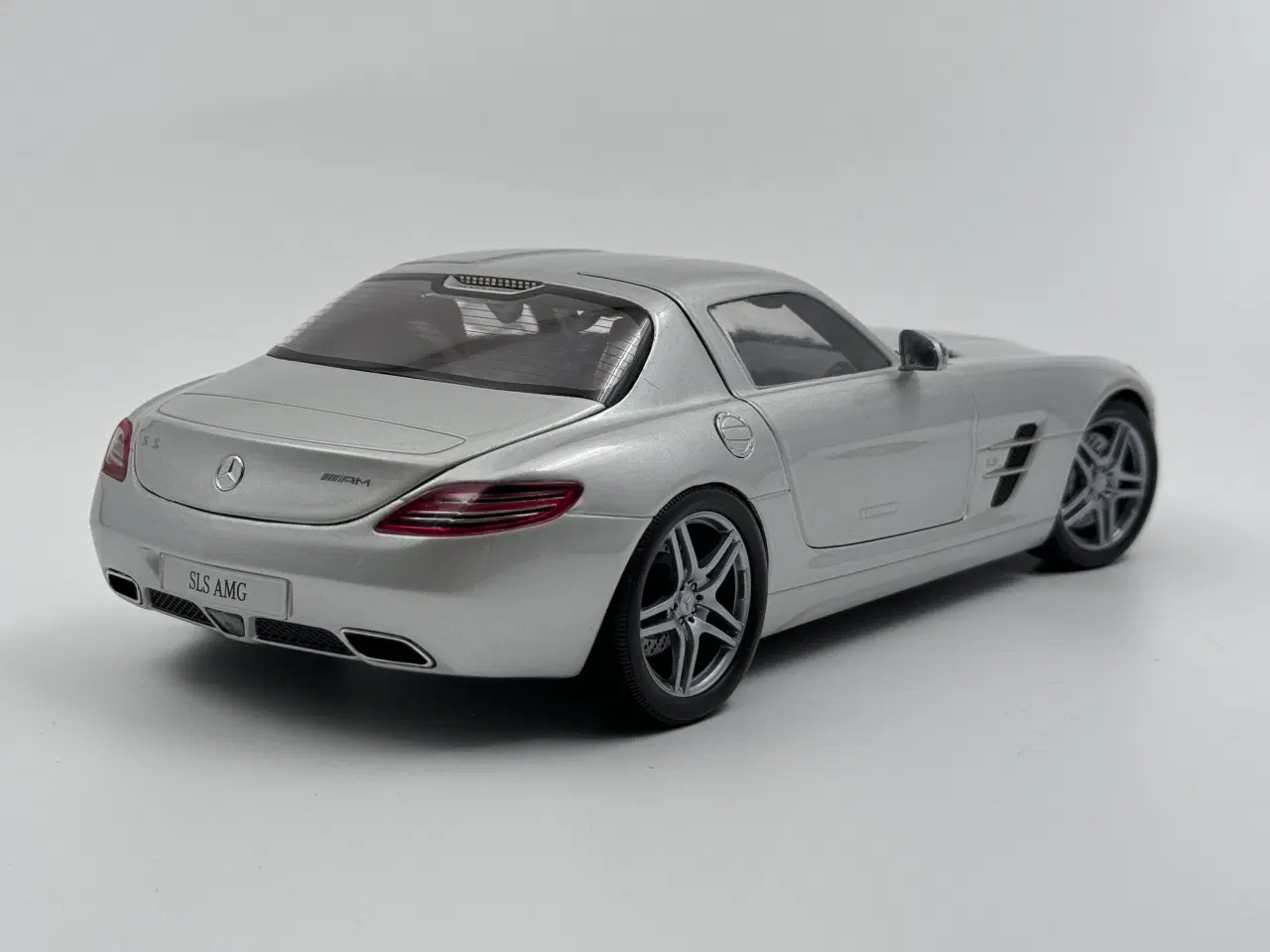 Billede 3 - 2010 Mercedes-Benz SLS 6,3 AMG Coupe - 1:18