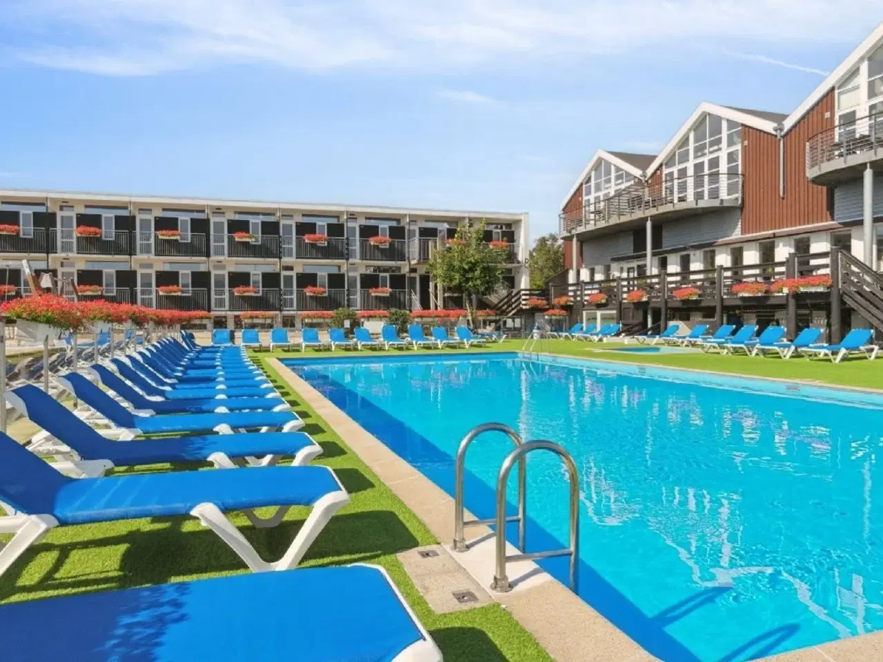 Billede 1 - Sommerhus med pool og sjov for b�rn � masser af hygge