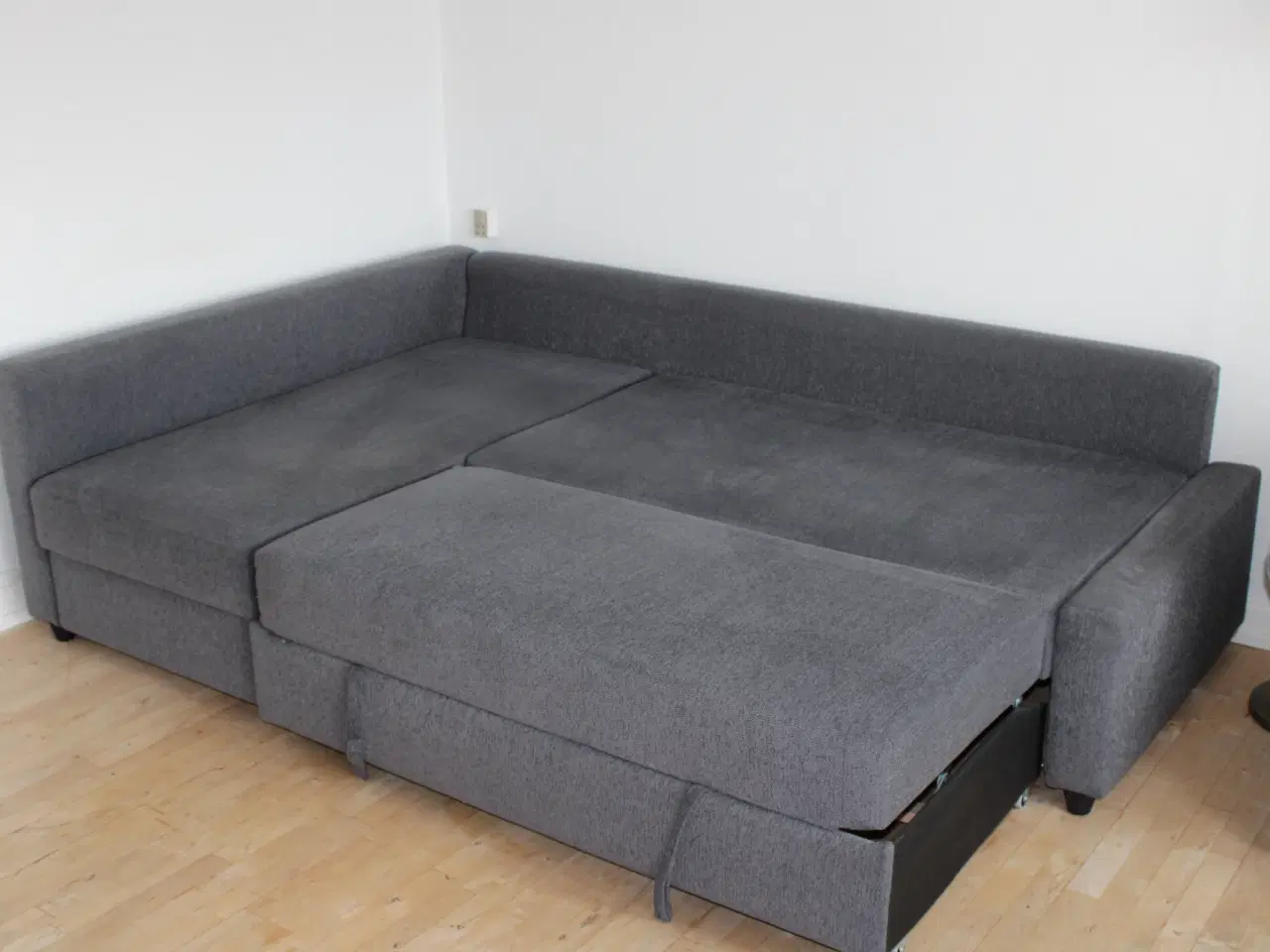 Billede 3 - Sovesofa i mørkegrå fra IKEA