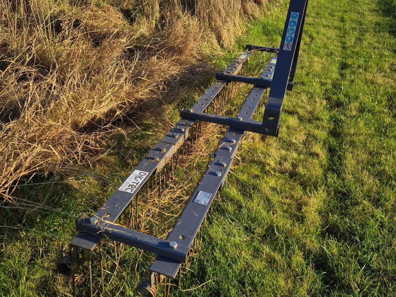 Billede 1 - Gårdsplads rive til traktor 
