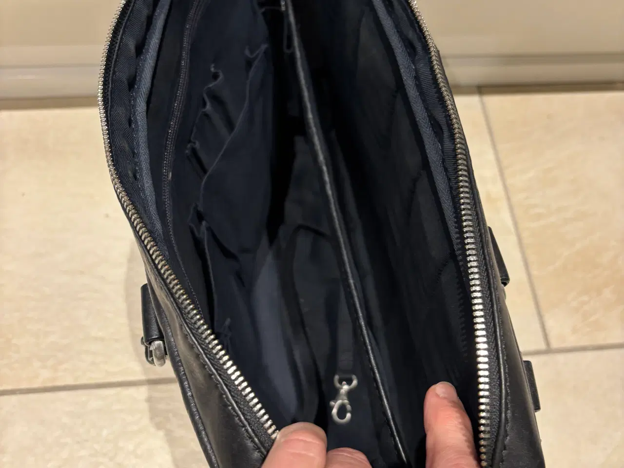 Billede 2 - Lækker computertaske i 100 % læder