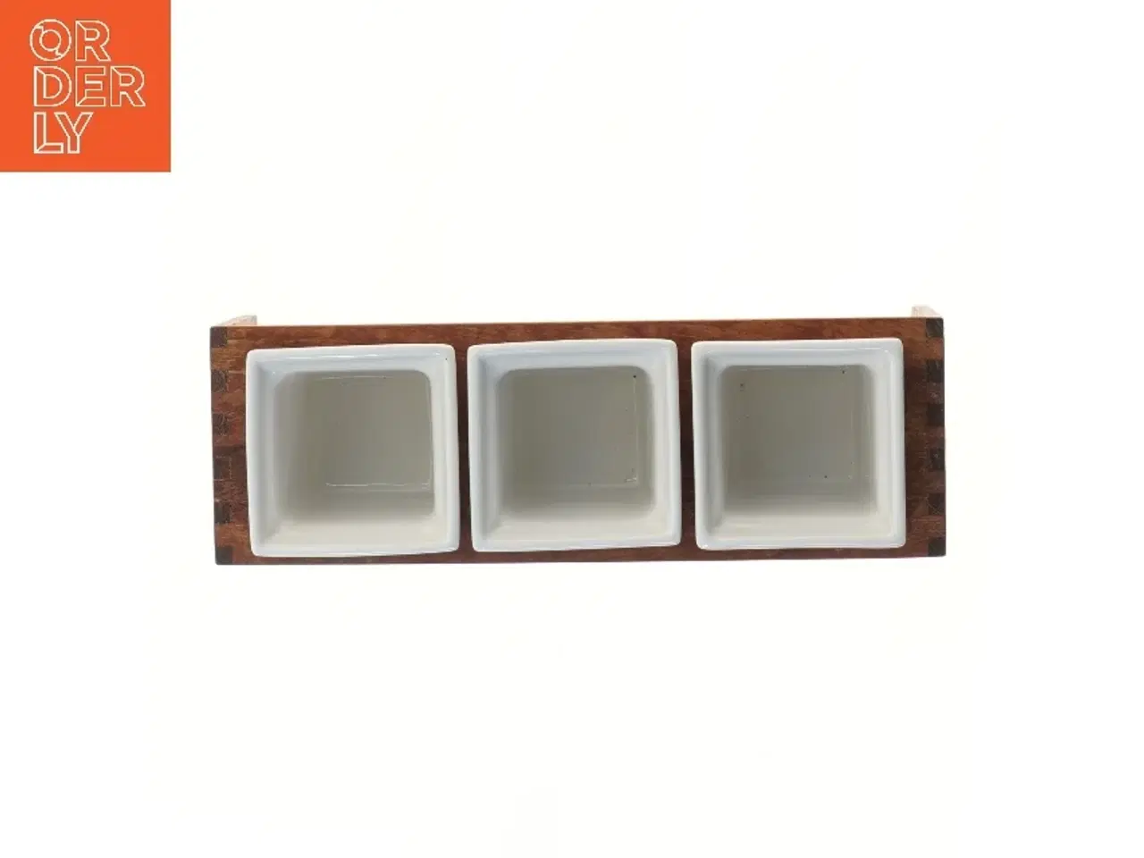 Billede 2 - Rosendahl krydderurteholder/serveringssæt med tre firkantede skåle i træholder (str. 33x11 cm)