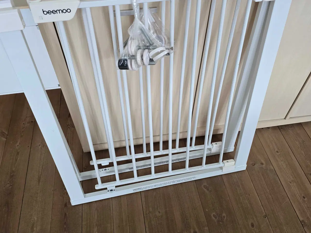 Billede 1 - Sikkerhedsgitter til dør