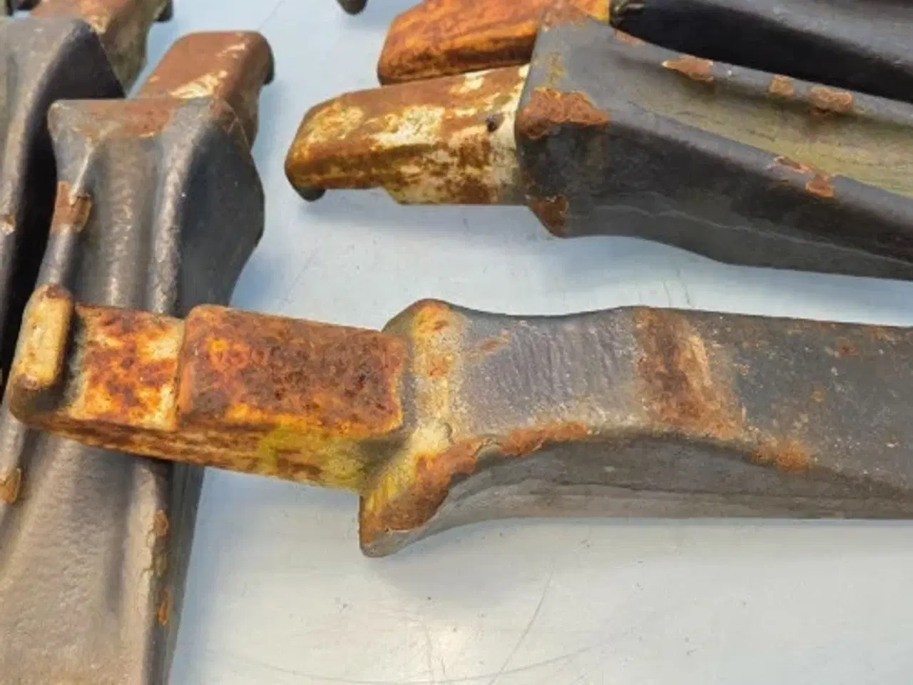 Billede 13 - Hydrema 806 Skovltænder 548022   7 Stk