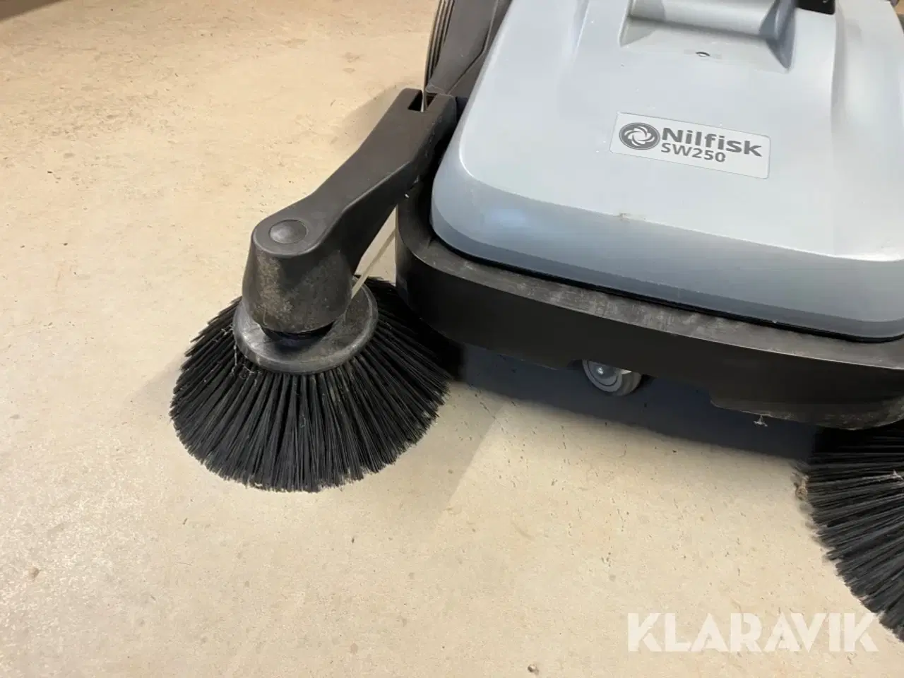 Billede 7 - Gulvvasker Nilfisk SW250