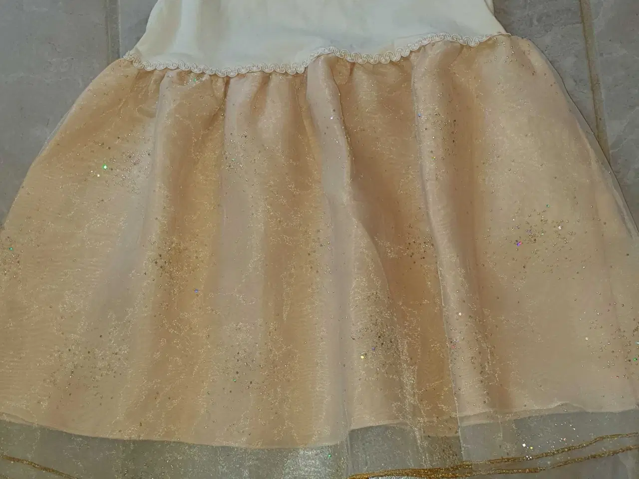 Billede 2 - Ny prinsesse kjole str 92