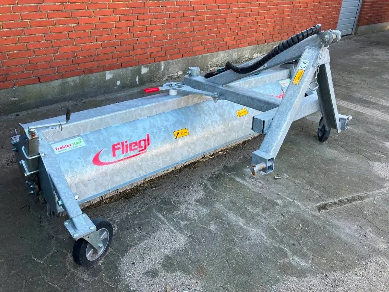 Billede 1 - - - - Fliegl ECO 2300 Fejekost