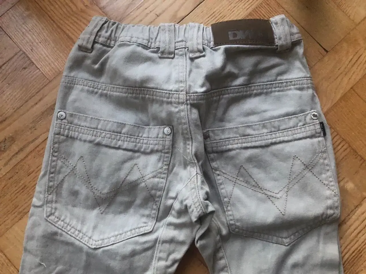 Billede 6 - Bløde, velholdte DWG-bukser str.10 år