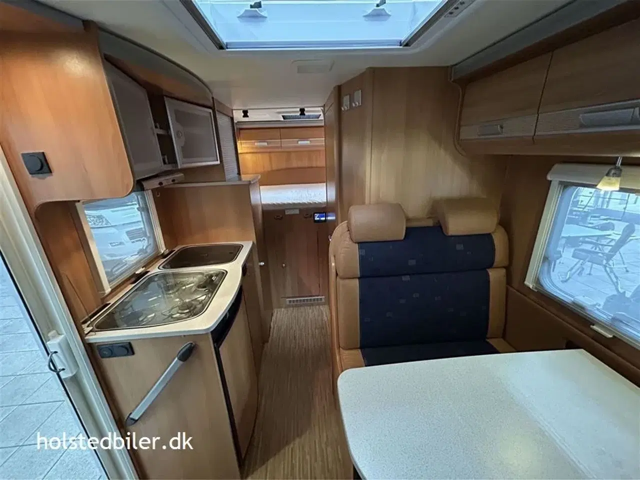 Billede 17 - 2009 - Dethleffs Globebus T001   Velholdt med dobbeltseng.