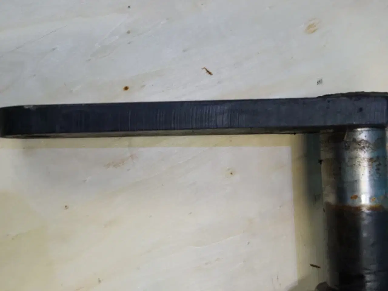 Billede 13 - New Holland 4860S Udløser Arm 84053023