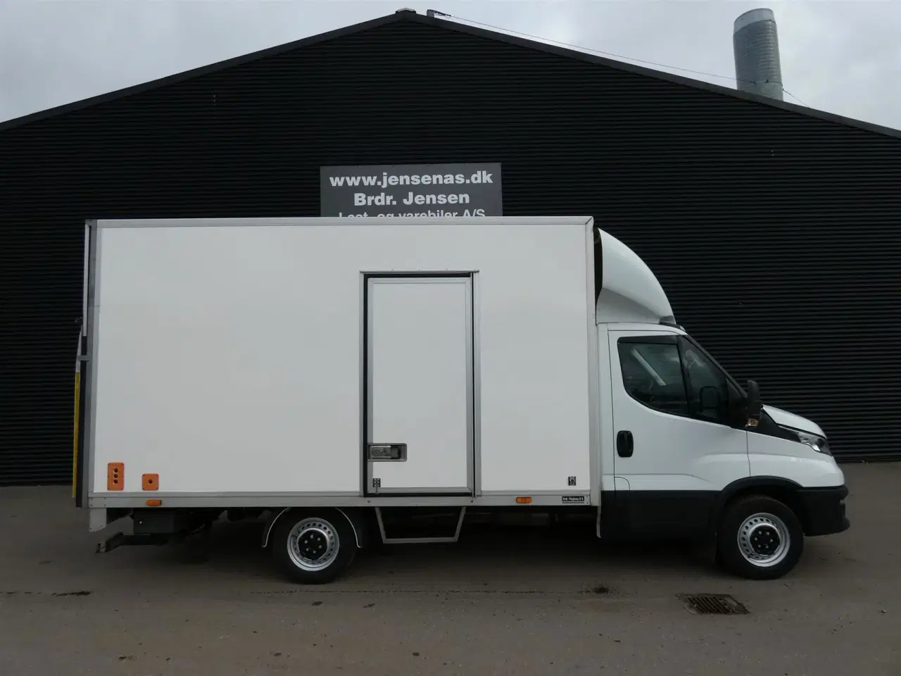 Billede 2 - Iveco Daily 35S14 Alu.kasse m./lift 2,3 D 136HK Ladv./Chas. Aut.